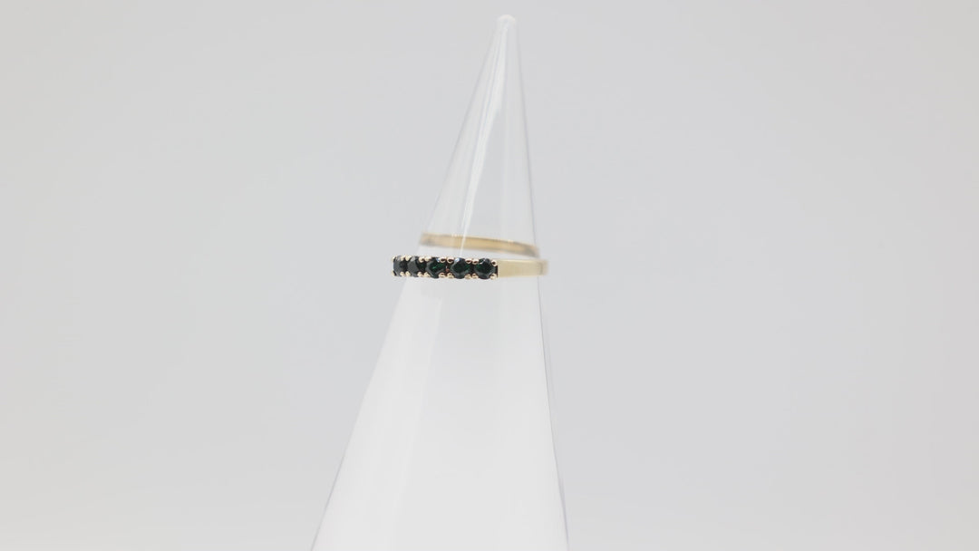 14k Yellow Gold Band Ring with 5 Green Spinel 3mm Stones Size 6.5