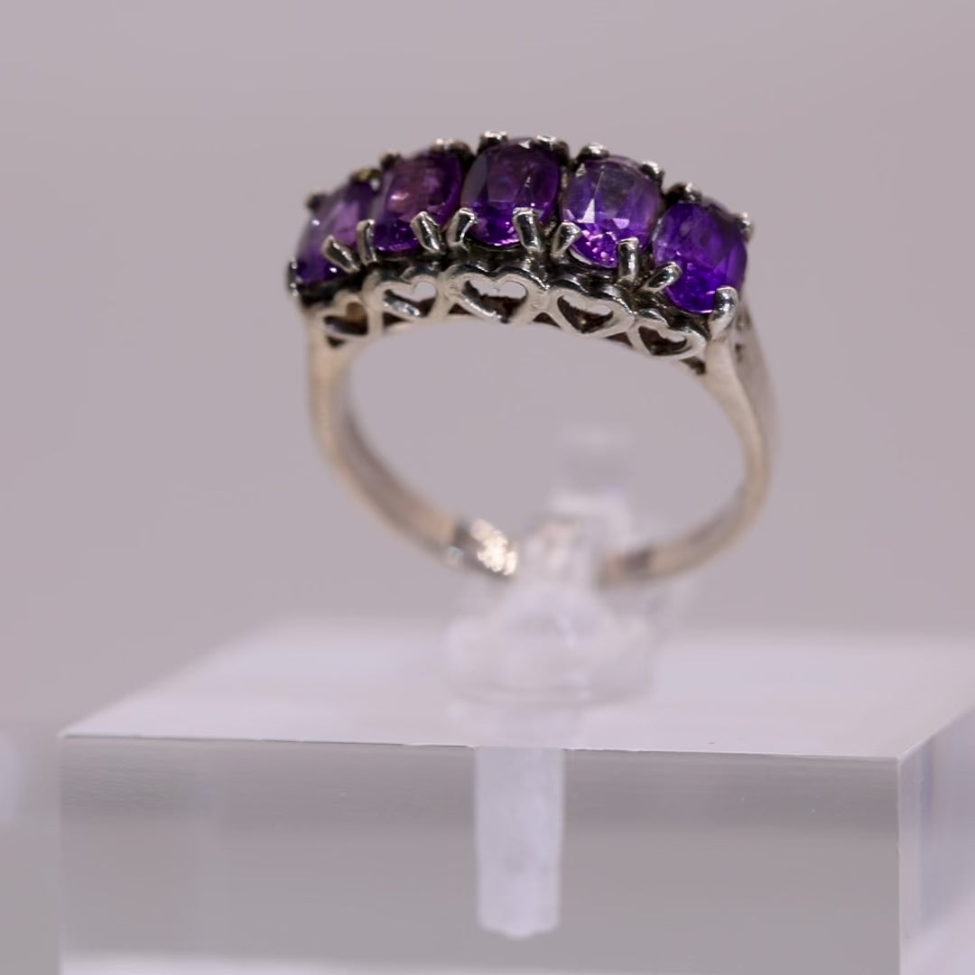 925 Sterling Silver Five Tone Amethyst Ring - Size 6.75