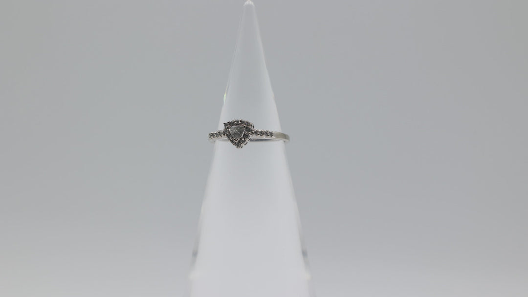 14K White Gold 3.5mm Trillion And Diamond Ring Size 6.75