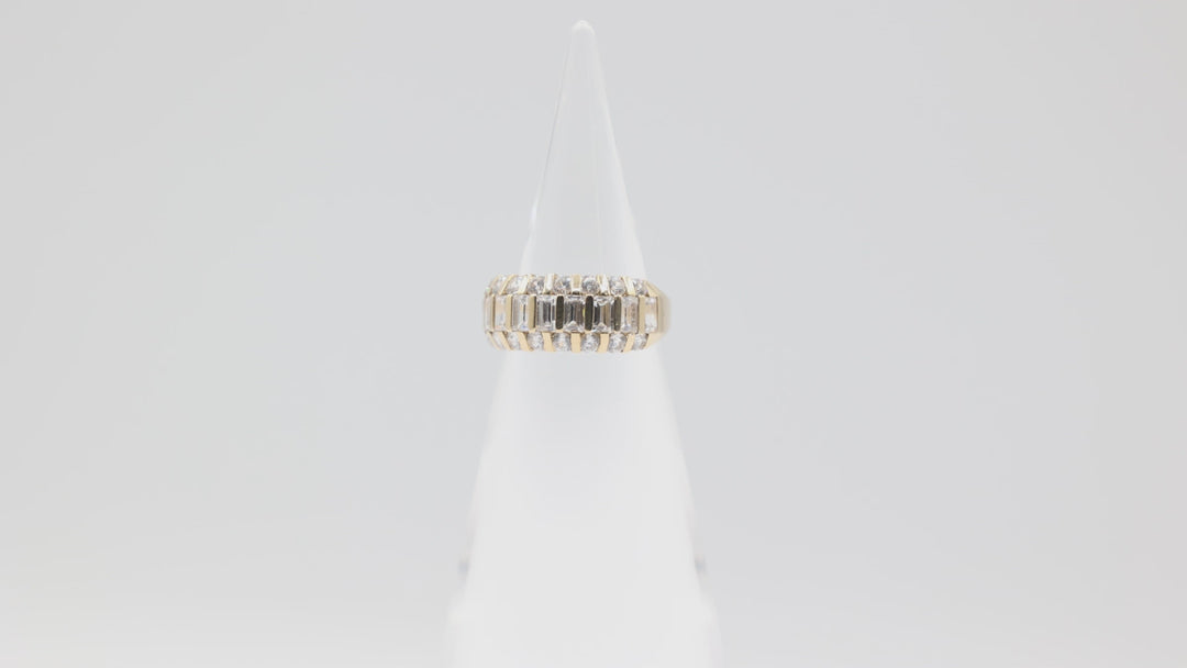 14k Yellow Gold Band With Cz Stones Ring Size 6.75