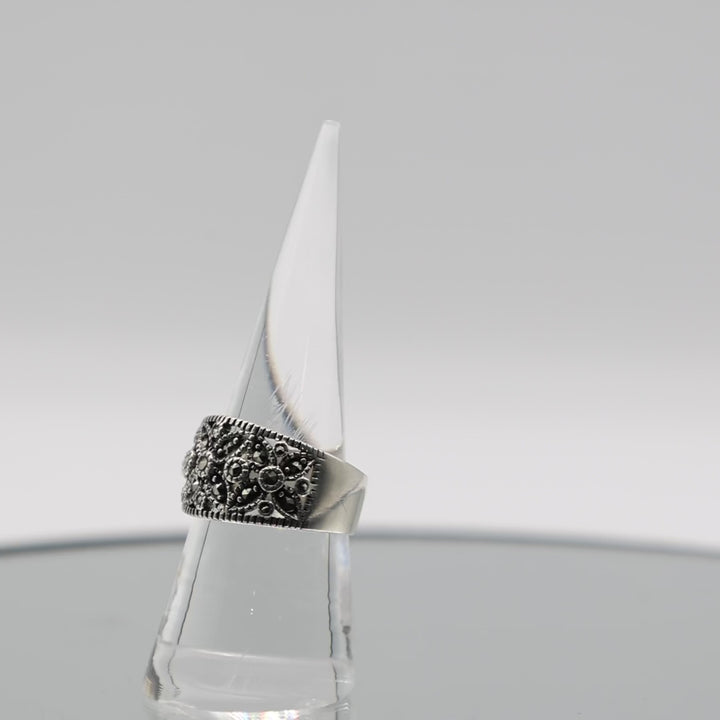 925 Sterling Silver Marcasite Ring - Size 8.25