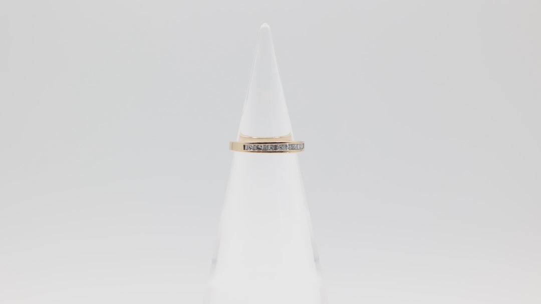 14k Gold Band Ring with Diamonds Size 5.25 for Women