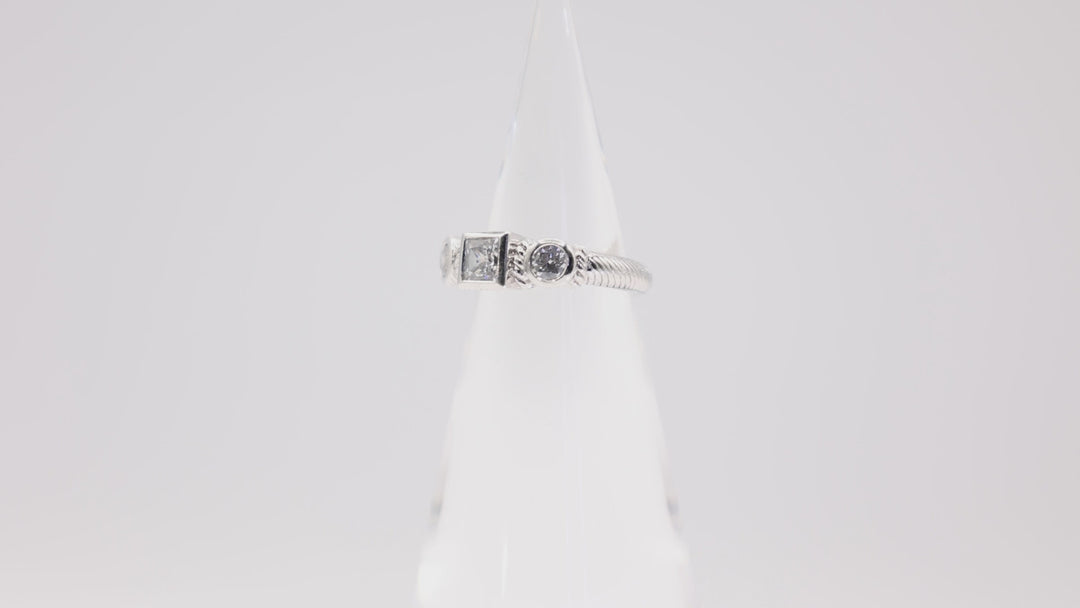 Judith Ripka 925 Sterling Silver  3-Stone Ring- Size 8- 6.15g