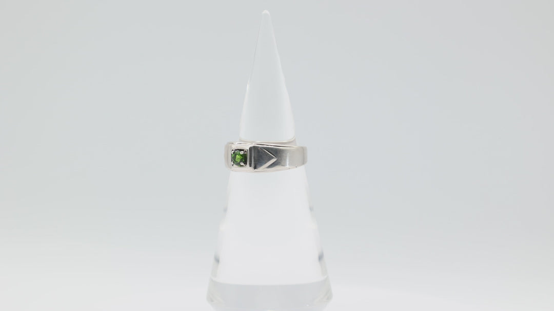 925 Sterling Silver Men's 4.5mm Round Emerald Stone Ring Size 12.75