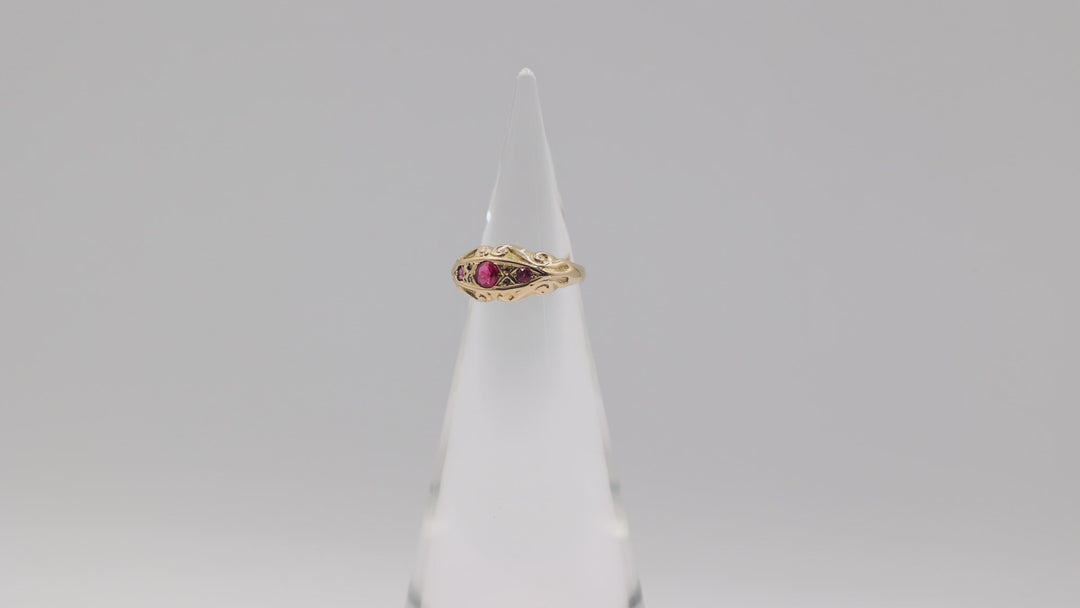 18K Yellow Gold Vintage Ring With Three Rubies Size 4.5